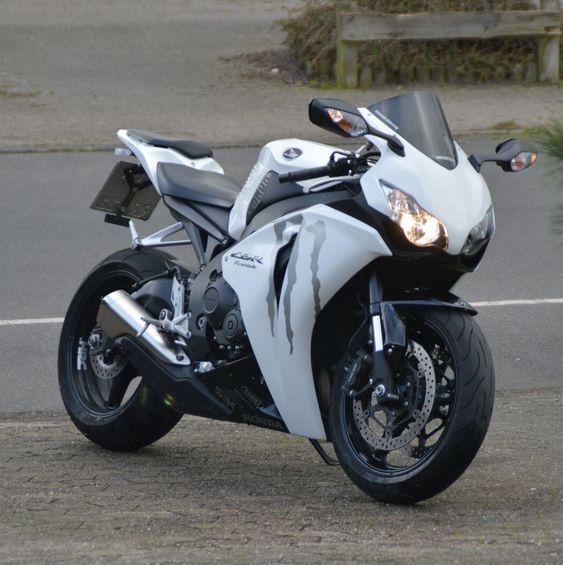 honda-cbr1000rr-r