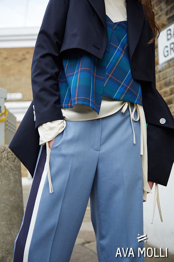 ìë°ëª°ë¦¬ AVAMOLLI 2018SS âë í¸ë ìí´ ì¬ë¦¿ í¬ì¸ (2032 Ratner satin slit pants(sky blue) )â ì
ëë¤. â¶ï¸ë¬¸ì / Buyer Inquiry -E-MAIL : avamolli@naver.com -SITE : www.avamolli.com #ìë°ëª°ë¦¬ #AVAMOLLI #ìí¸ #2018SS #컬ë ì
#ì²´í¬ #ì¸ #í¸ë ì¹ì½í¸ #ëí¸ #ìì¼ #ë°ì§ #í¬ì¸ #ì¬ì±ë³µ #ì¬ì±ìë¥ #ì¬ì±í¨ì
#ì¼í몰 #ì½í¸ #ì¸ì½í¸ #ìí¸ #롱ì½í¸ #롱ìì¼ #ì¸ë§í¬ì»´í¼ë #ë¶ì¸ ì»· #ì¤ì»¤í¸ #longcoat #coat #longjacket #jacket #wool #suit #trenchcoat #woman #girl #apparel #design #designer #brand #shoppingmall #mall #fashion #collection #suit #pants #woolmark #woolmarkcompany #bootscut #skirt