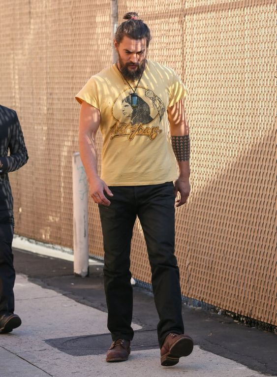 jason momoa man bun