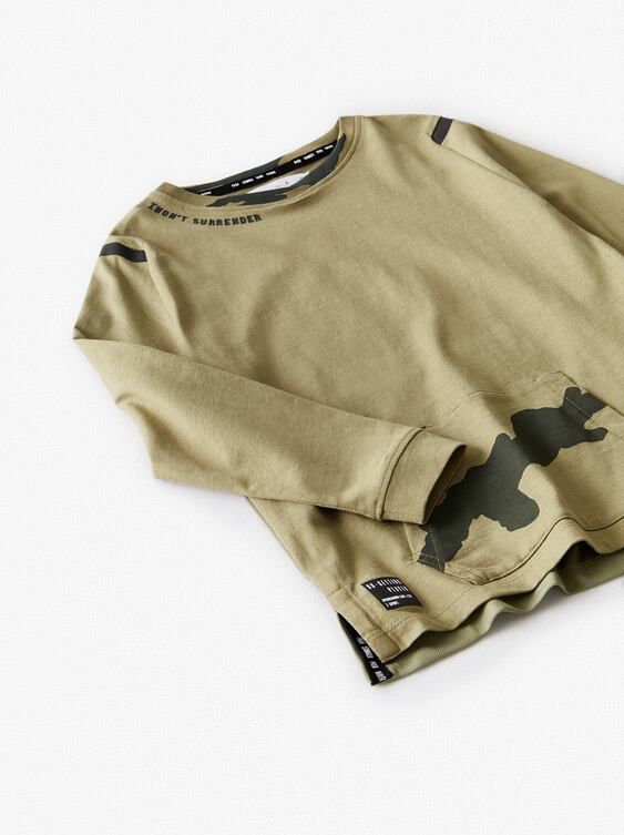 Athletic Shirt With Pouch Pocket Giyim