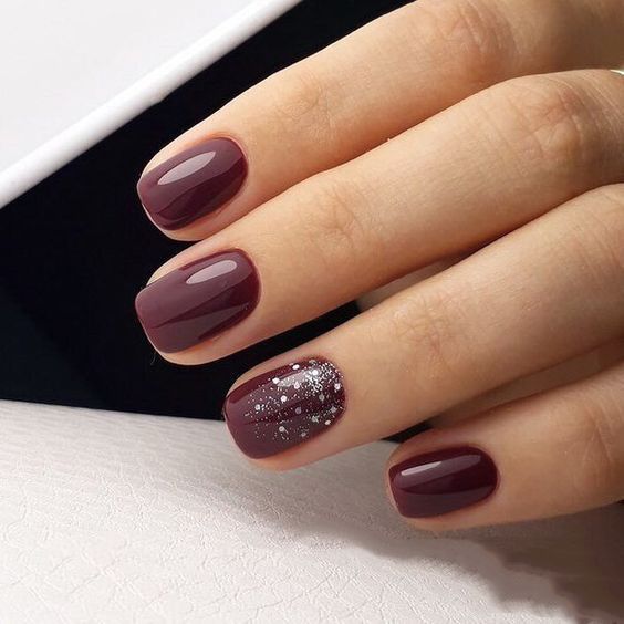 30+ Stunning Burgundy Nails Designs That will Conquer Your