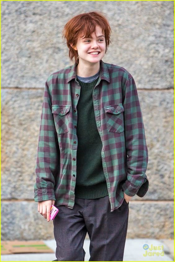 Elle Fanning Is All About the Flannel on \'Three Generations\' Set | elle fanning is all about the plaid on three generations 02 - Photo