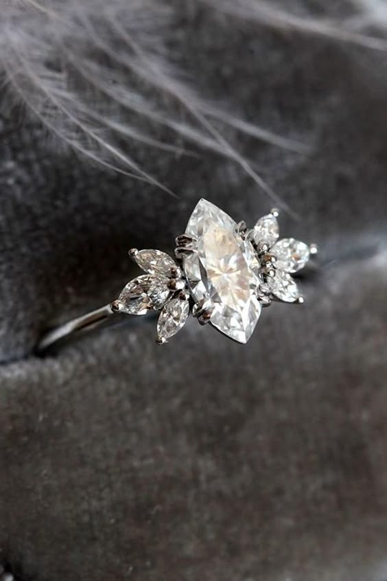 27 Unique Engagement Rings That Will Make Her Happy | Oh So Perfect Proposal