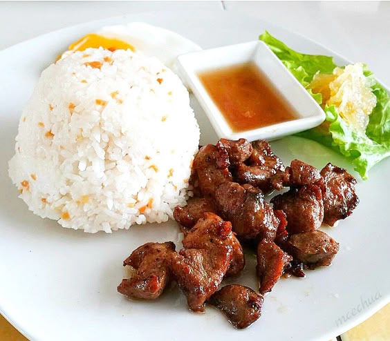Pork Loin Salpicao recipe, simple meal yet so tasty and delicious. Pork loin sauteed in garlic. The secret is in marination length..so make sure to marinate it in longer time so the meat absorbs all the flavours! Ingredients: 1/2 kg pork loin 6 garlic cloves (for marinate) 3 garlic cloves (for garnish) 4 tablespoons… Continue reading Pork Loin Salpicao