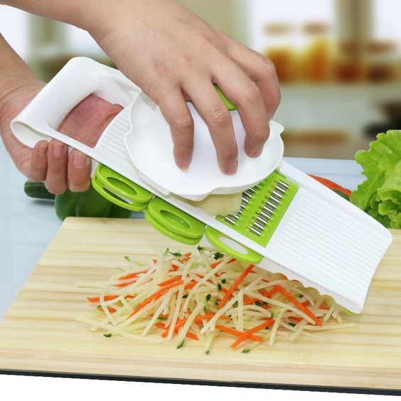 How to Use a Mandoline Slicer to Julienne How to Use a Mandoline Slicer to Julienne