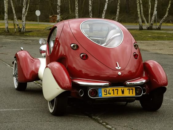 modernist-car