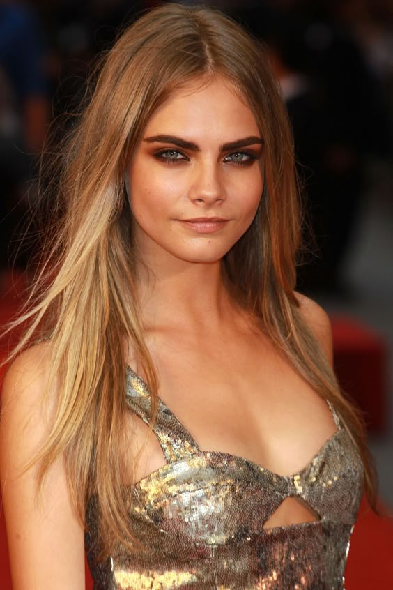 25 Stunning Photos of Cara Delevingne