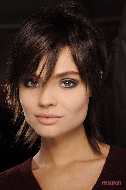 Modische Frisuren 2018 Fotos Von Shows Chanel Prada Gucci 2019 Frisuren Modische Frisuren Kurzhaarfrisuren Frisuren 2018 Modische Frisuren 2018 Fotos Von Shows Chanel Prada Gucci 2019 Frisuren Modische Frisuren Kurzhaarfrisuren Frisuren 2018
