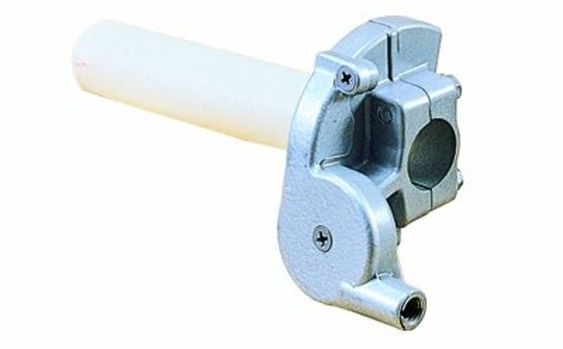 Aus poliertem Aluminium gefertigt, passt dieser spezielle MX-Griff perfekt (Originalnachbildung) auf den KX125/250 1992-02, RM125/250 1995-02, YZ125/2520 1996-02 mit dem Originalkabel. Zur Anpassung an CR125/250/500 1985-00 verwenden Sie Kabel ref: 88171 | Artikel: BIHR Gasgriff BIHR Vortex Universal Leisure