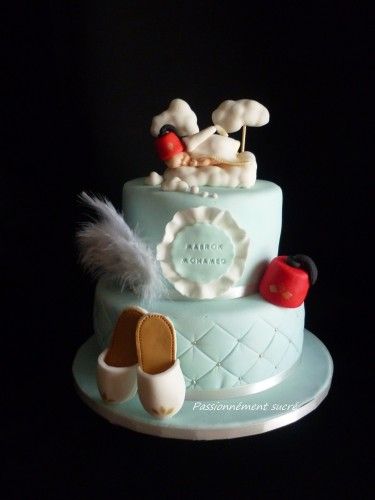 Gâteau pour une circoncision, il n\u0027est pas mimi mon petit bébé vêtu de
