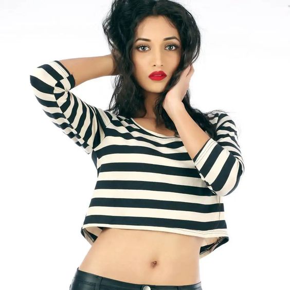 srinidhi-shetty-bikini