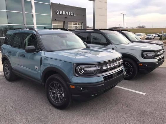 Area 51 vs Cactus Gray side-by-side comparison (on Sport)