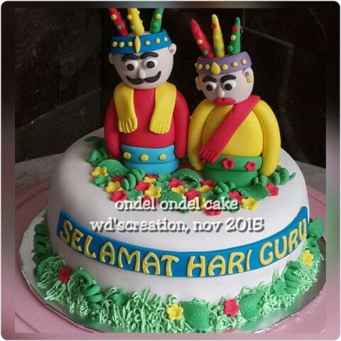 Ondel Ondel A Pair Of Traditional Puppet From Jakarta Indonesia Teknik Dekorasi Kue Kue Kue Tart