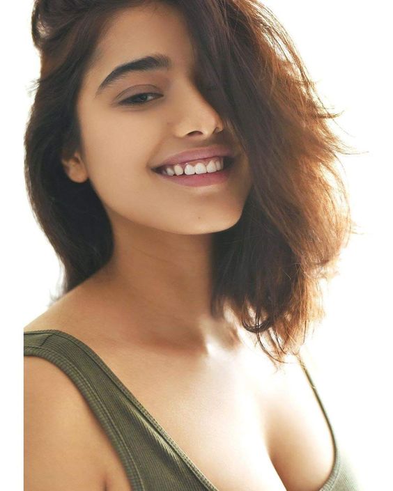 shruti-sharma-hot-pohot