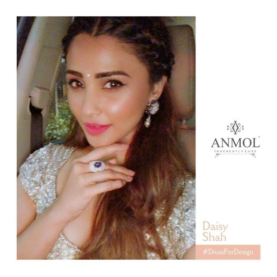 Daisy shah