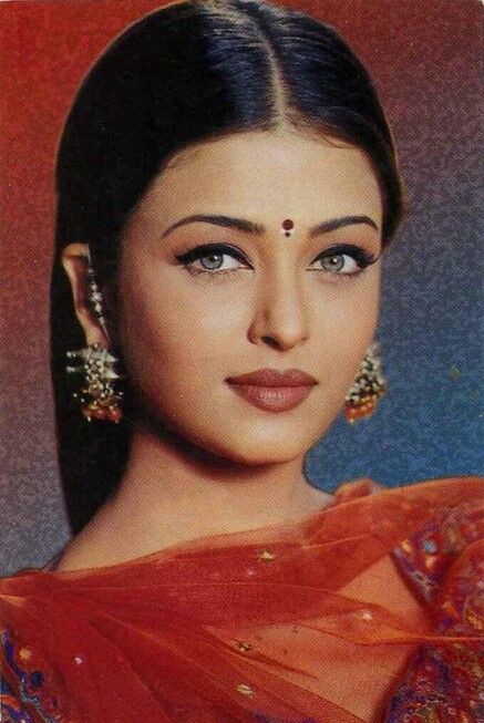 Young pic of India\'s beautiful popular actress, Aishwarya Rai