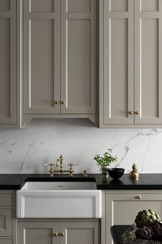 When Mid-Century Modern Meets Traditional With An Eclectic Flair
