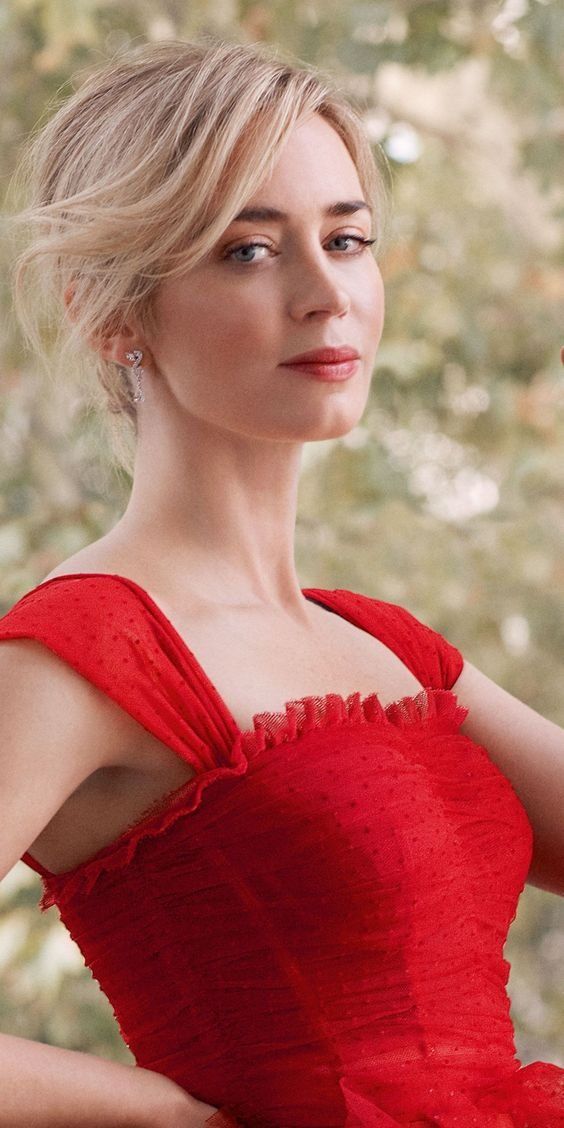Emily Blunt (irtr)