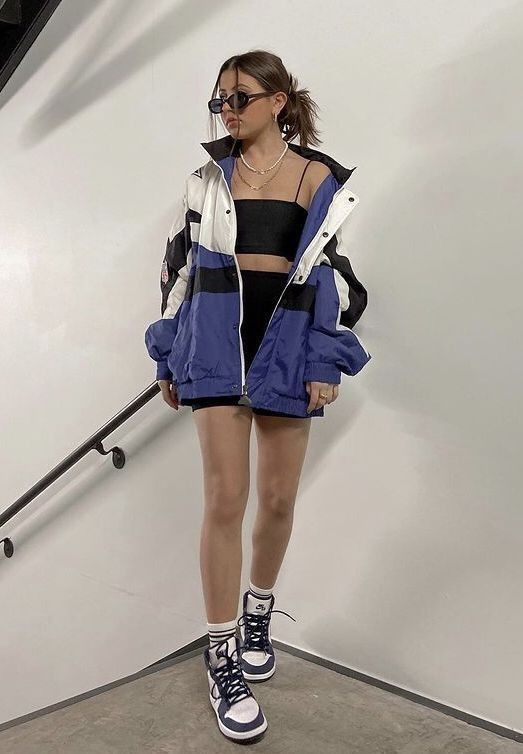 Looks Stranger Things que una Bomber Jacket puede darte