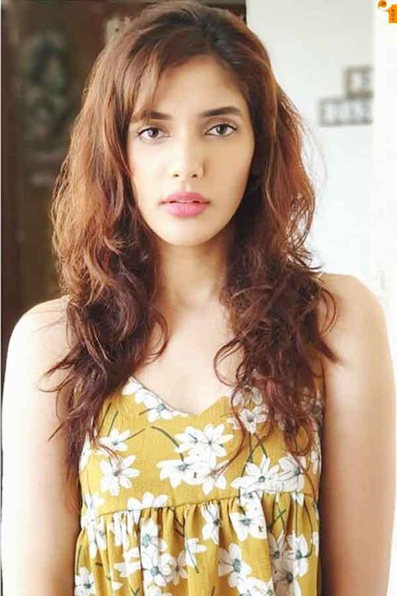 Natasha Singh (Actress) Wiki, Age, Biography, Gypsy, Movies, Images