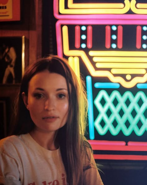 Emily Browning Fans: Photo
