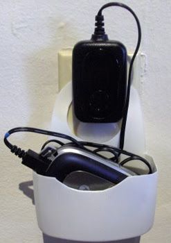 "Compartilhando passo a passos": "PORTA CELULAR DE EMBALAGEM DE SHAMPOO"