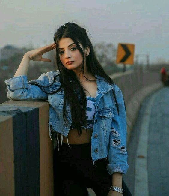 aryanshi-sharma-hot