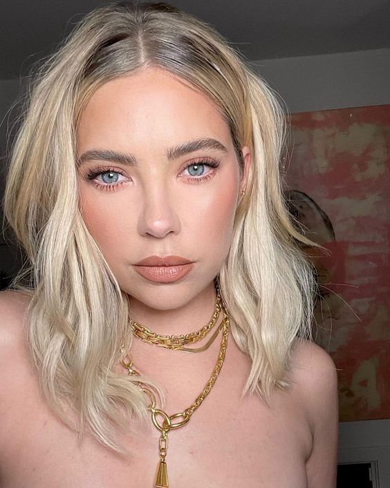 stunning females : ashleybenson: 🤍