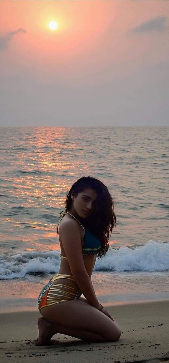 shruti-sharma-hot-pohot