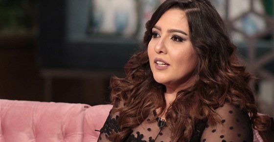مي كساب توجه رسالة تعزية إلى مروة ناجى بعد وفاة والدها Long Hair Styles Egyptian Actress Hair Styles