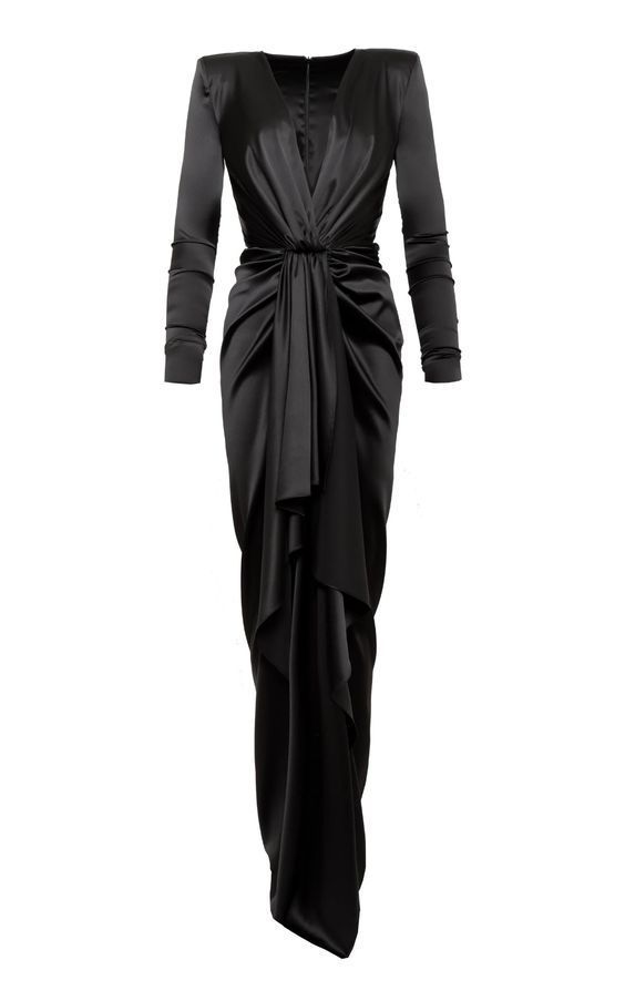 The Most Luxury Brands In The World Available At Luxury Vintage Madrid Unlulerin Giydikleri Tasarimci Giyim Elbise Tarzlari