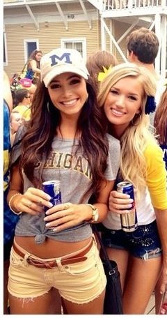 teen-lesbians-in-college