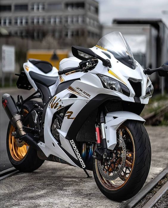 Kawasaki Ninja Zx10r 2020 Price Mileage Review Images Specs