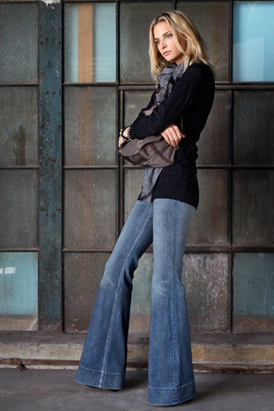 Flare Jeans (Marc Jacobs).