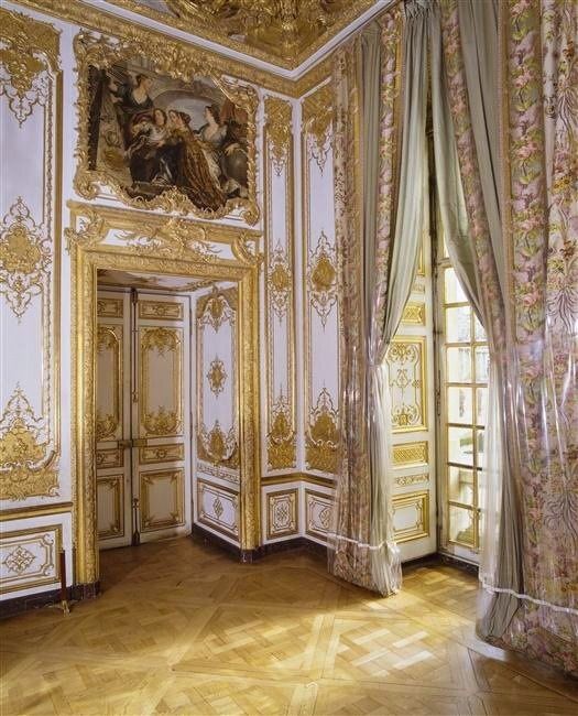 Lesliaisonsdemarieantoinette Les Liaisons De Marie Antoinette Detailed Image Of The Curtains And Boiser Chateau Versailles Castles Interior Palace Interior Lesliaisonsdemarieantoinette Les Liaisons De Marie Antoinette Detailed Image Of The Curtains And Boiser Chateau Versailles Castles Interior Palace Interior