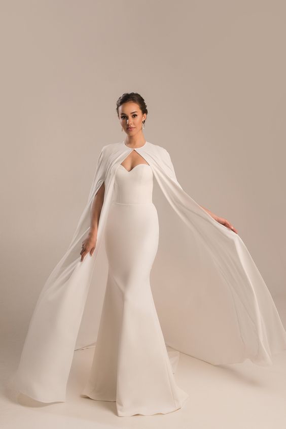 ウェディングドレス Bridal embellished crepe cape gown 685504 - www ...