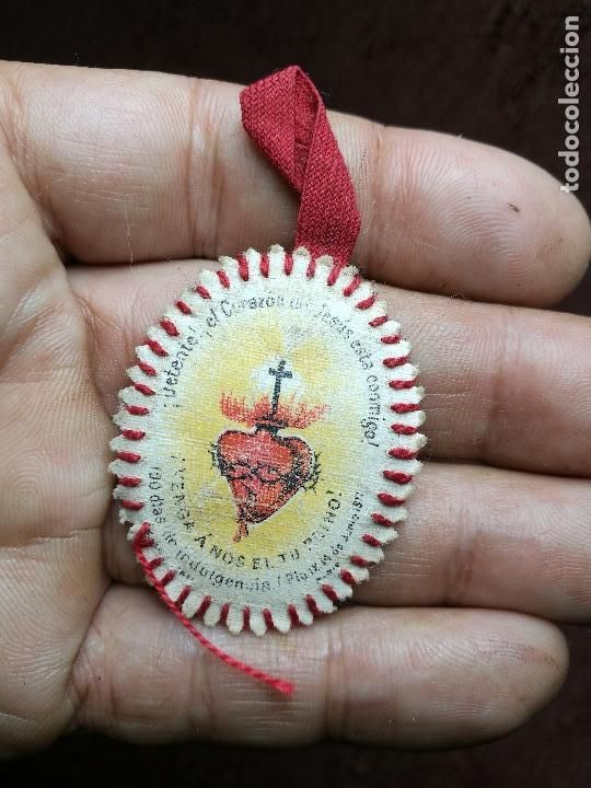 Detente Bala Detente Aqui Esta El Corazon De Jesus Escapulario De Jesus Corazones Puntos De Bordado Cosidos