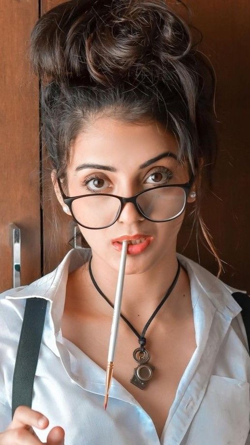Cute girl wallpaper