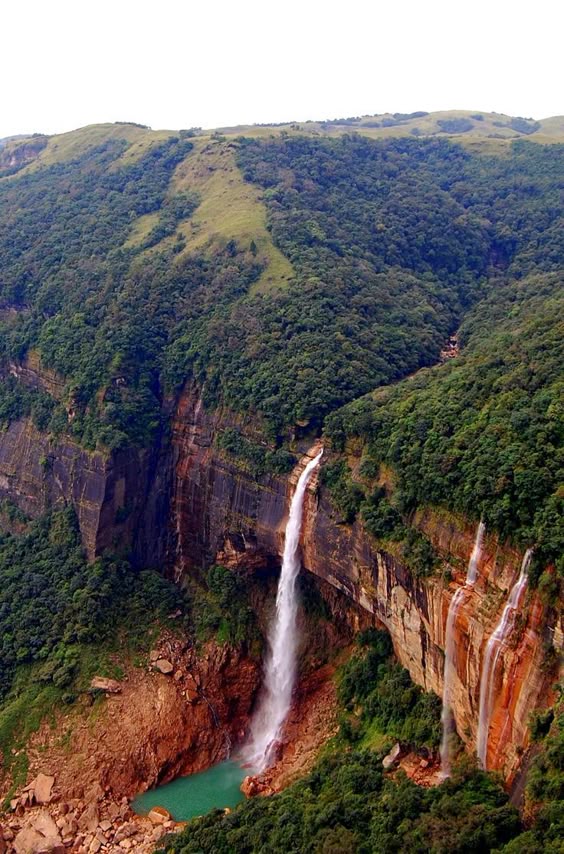The seven sister states in north east India are cluster of varied cultures, landscapes, people, and languages. Here are 5 destinations shouldn’t miss. India Travel Destinations | India Honeymoon | Backpack India | Backpacking India | India Vacation | India Photography | South Asia | Budget | Off the Beaten Path | Bucket List | Wanderlust | Things to Do | Culture Food | Tourism | #travel #vacation #backpacking #budgettravel #bucketlist #wanderlust #India #Asia #visitIndia #TravelIndia