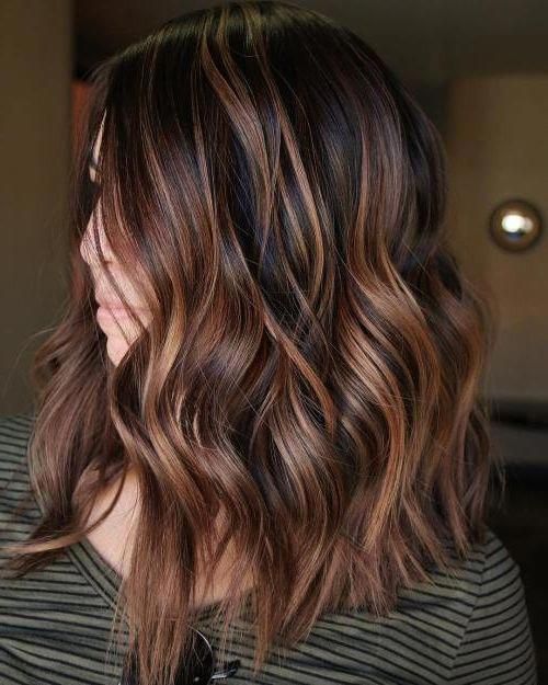 28 Incredible Examples Of Caramel Balayage On Short Dark Brown Hair Hair Styles Hair Style In 2020 Medium Length Hair Styles Short Hair Balayage Balayage Brunette