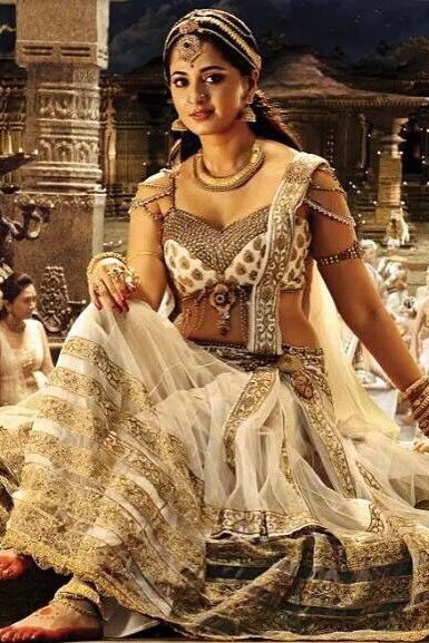 Anushka Shetty | Beautiful South Indian actress, model, traditional indian dress