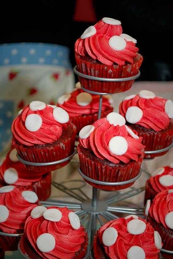 toadstool cupcakes for woodland party idea by edith