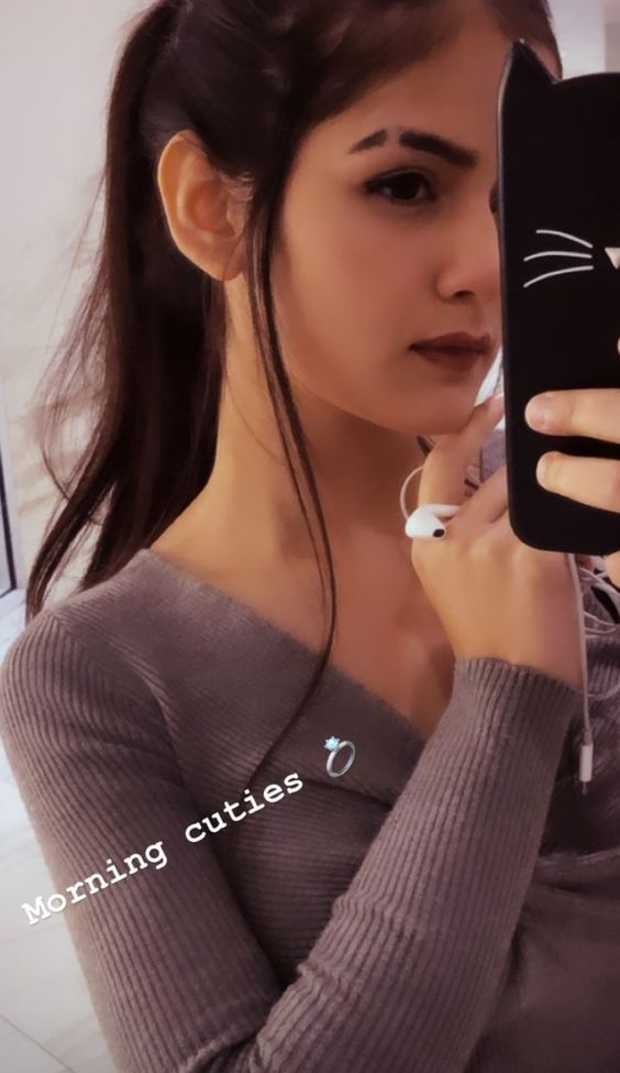 neha-jethwani-mhot-pohot