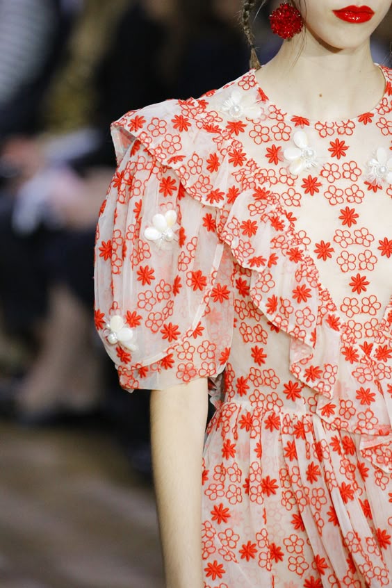Simone Rocha Spring 2017 Ready-to-Wear Fashion Show Details