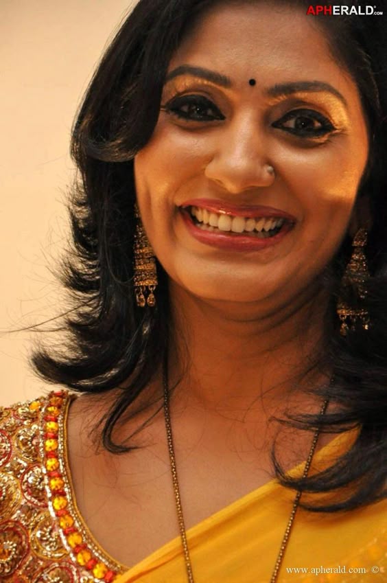 natasha-doshi-hot-in-jai-simha