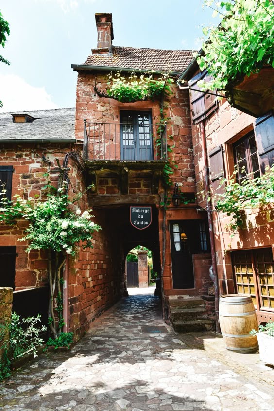 The Most Beautiful Village In France, Collonges-La-Rouge - Hand Luggage Only - Travel, Food & Photography Blog