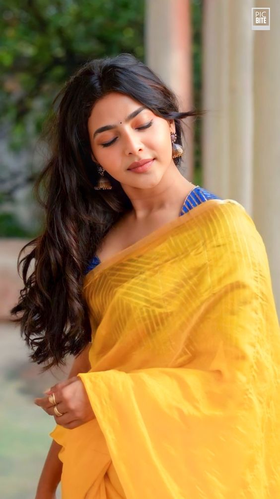 Aishwarya Lekshmi Wallpaper