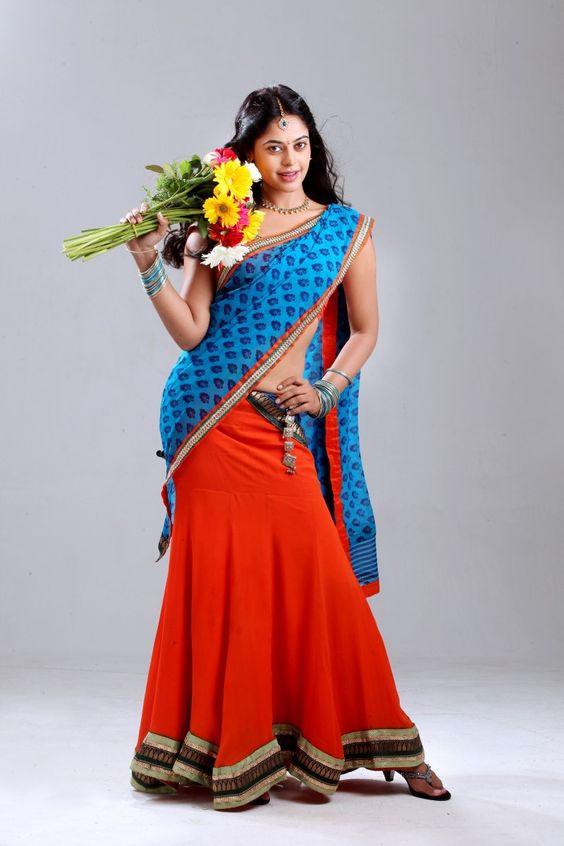 Bindu Madhavi cute images at Bhallaladeva Movie