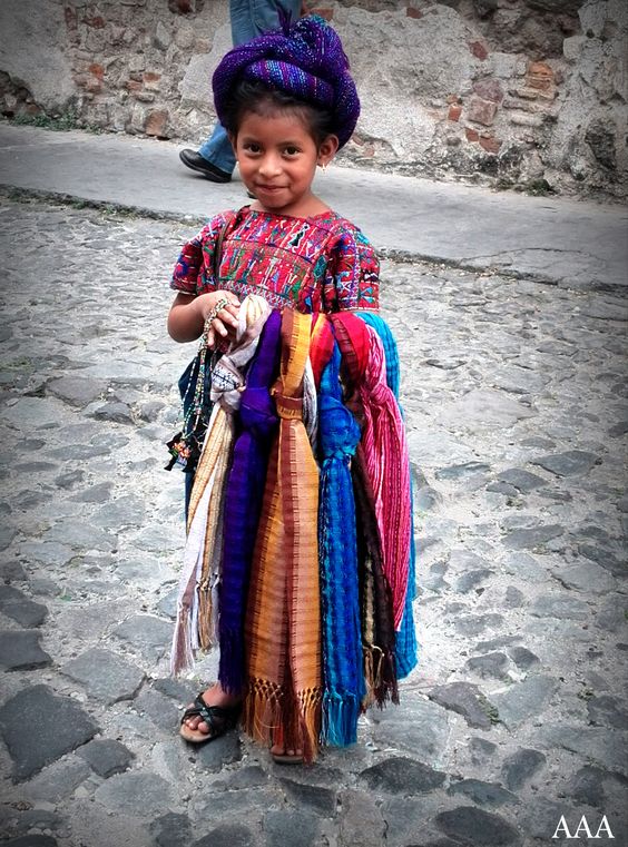 Beautiful native child Antigua Guatemala./Pequeña niña indígena en Antigua Guatemala.