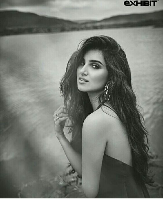 neha-jethwani-mhot-pohot